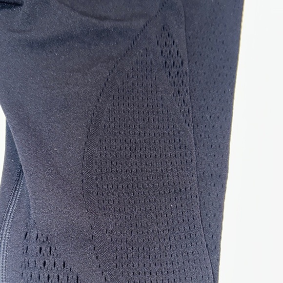 lululemon athletica Black Leggings‎ See Trough Size 4 Essential Bottoms - Picture 3 of 9
